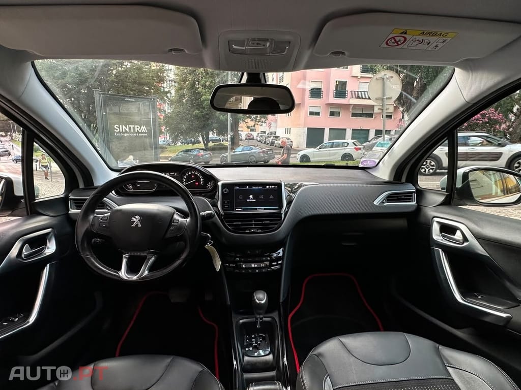 Peugeot 2008 1.2 PureTech Allure EAT6