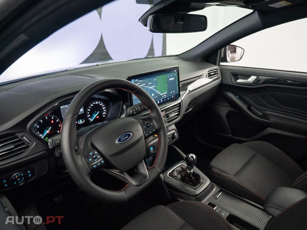 Ford Focus 1.0 EcoBoost MHEV ST-Line