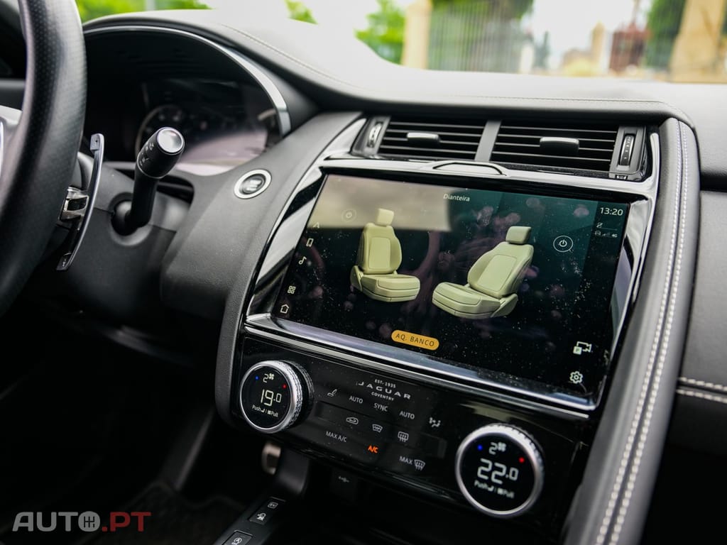 Jaguar E-Pace 1.5 P300e R-Dynamic SE AWD Aut.