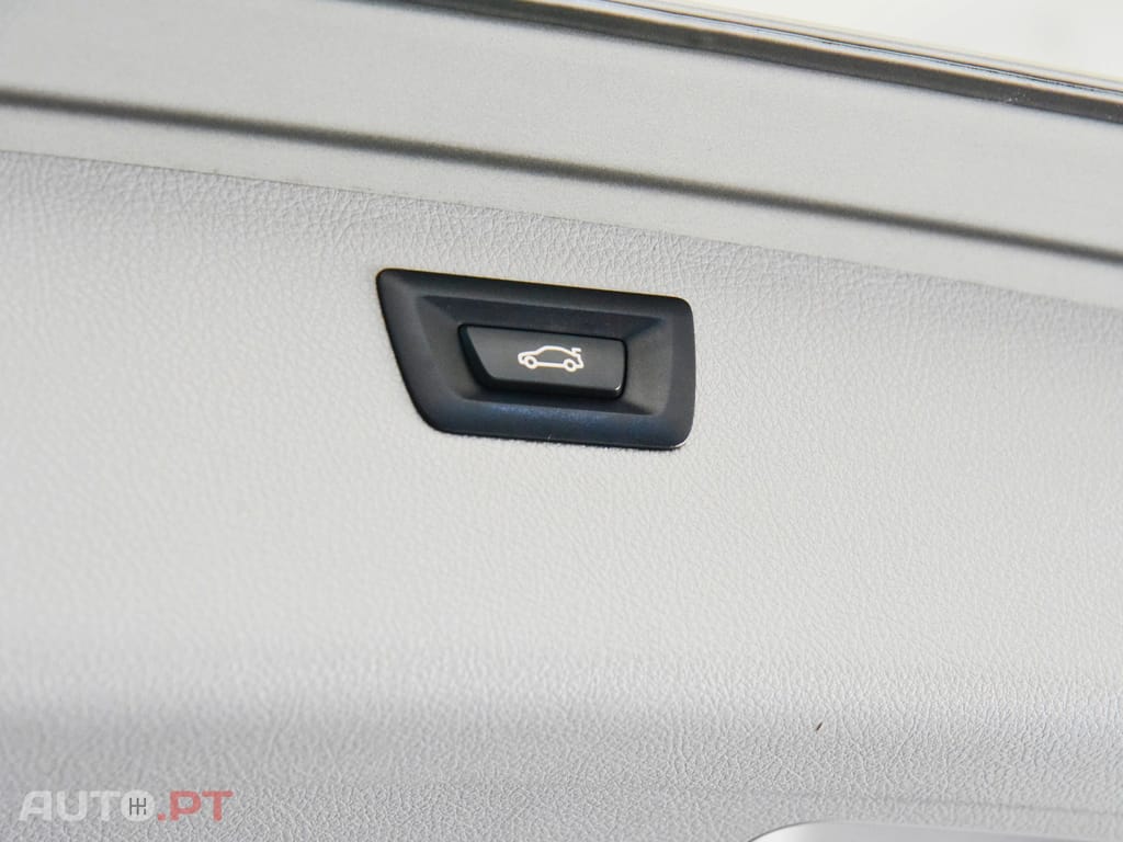 BMW 320 d Touring xDrive Auto