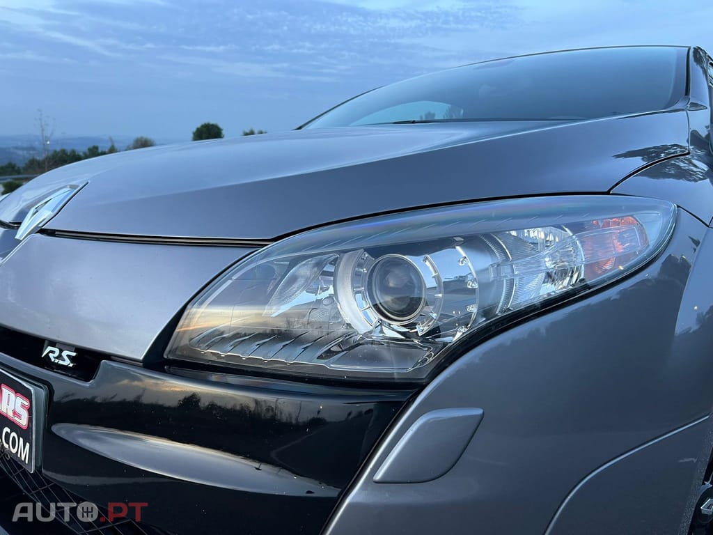 Renault Mégane Coupe 2.0 T 16V RS