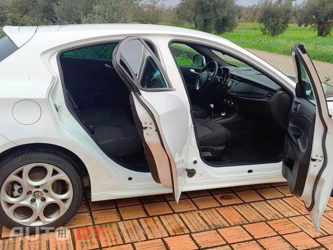 Alfa Romeo Giulietta 1.6 JTDM-2 Sport 120cv / 185€ mês