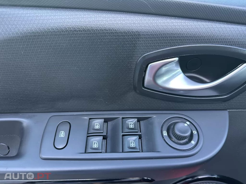 Renault Clio Sport Tourer TCe 120 EDC GT