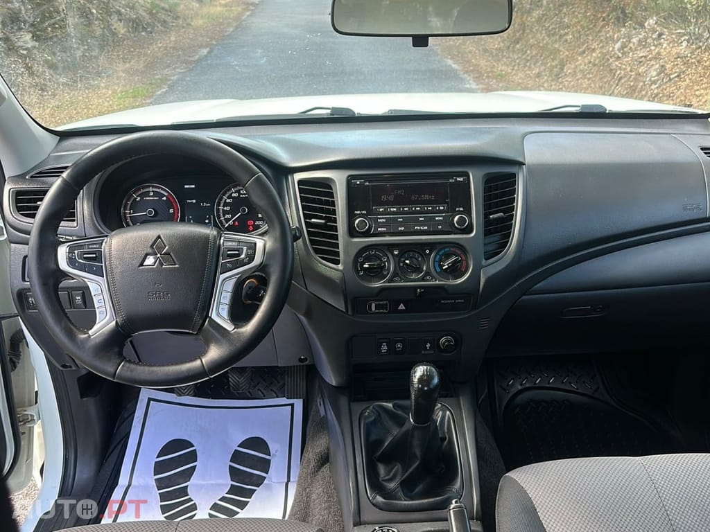 Mitsubishi L200 2.3 DI-D CD Invite 4WD
