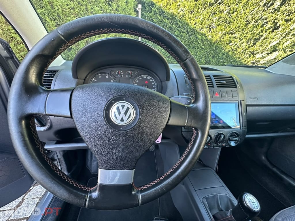 Volkswagen Polo 1.2 Confortline AC — fotografia 17