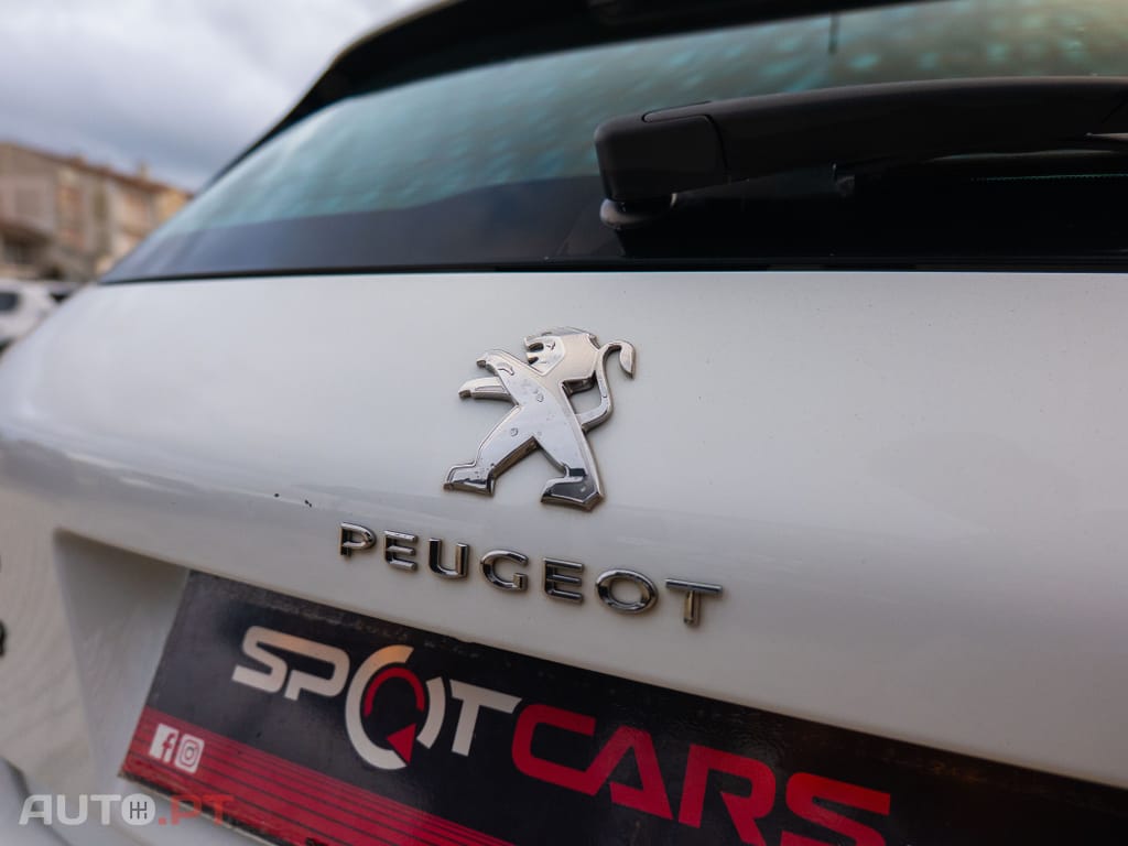 Peugeot 308 1.5 BlueHDi Business Line