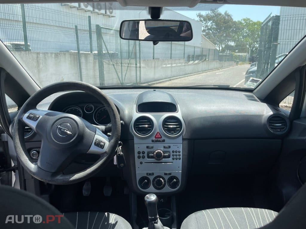 Opel Corsa CMon
