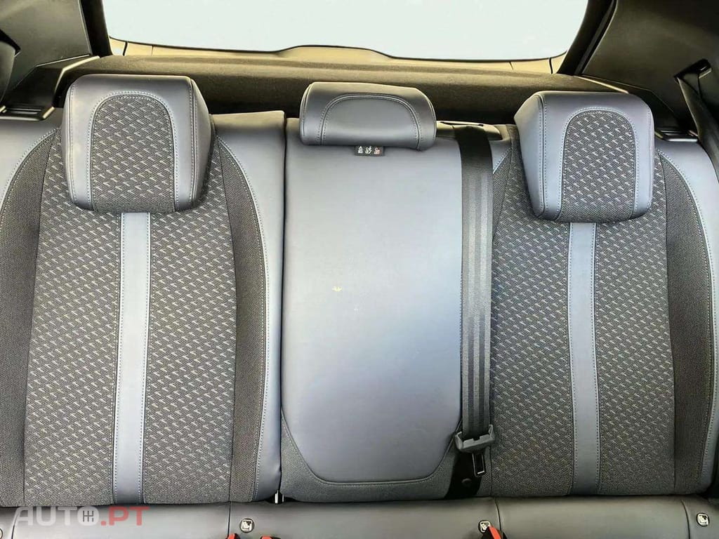 Peugeot 2008 1.2 PureTech Allure