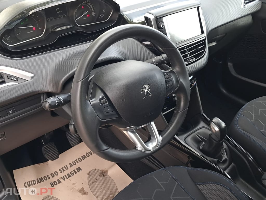 Peugeot 2008 1.5 BlueHDi Signature