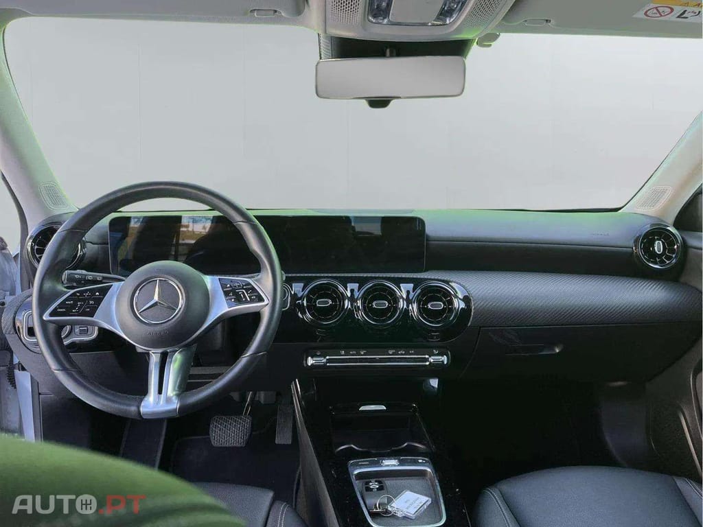 Mercedes-Benz A 200 ADVANCED  