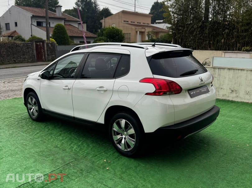 Peugeot 2008 1.2 PureTech Style