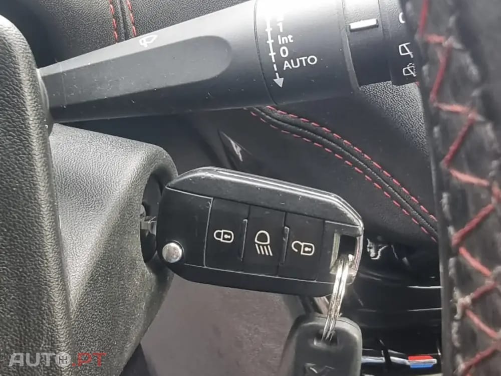 Peugeot 208 1.6 THP GTi