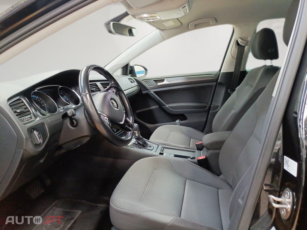 Volkswagen e-Golf AC/DC