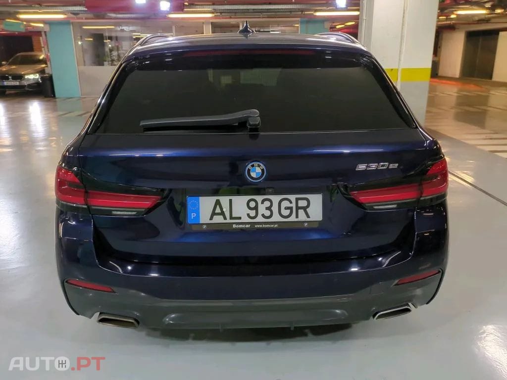 BMW 530 e Pack Desportivo M