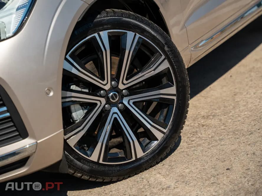 Volvo XC60 T8 AWD Recharge Ultimate Bright