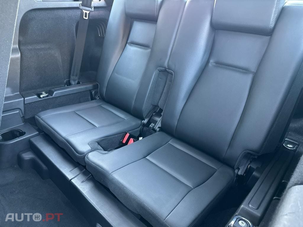 Land Rover Discovery Sport 2.0 TD4 HSE Luxury 7L Auto