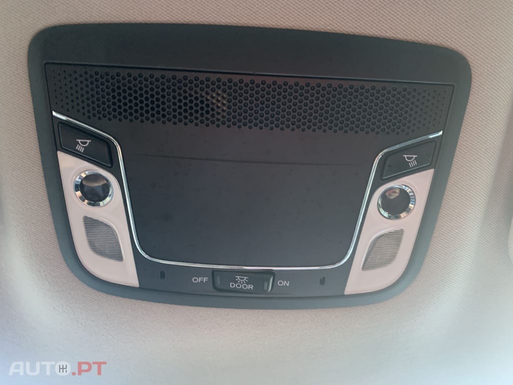 Honda HR-V 1.6 i-DTEC Elegance + Connect Navi