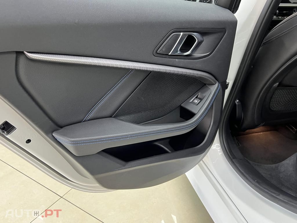 BMW 116 d Pack Desportivo M