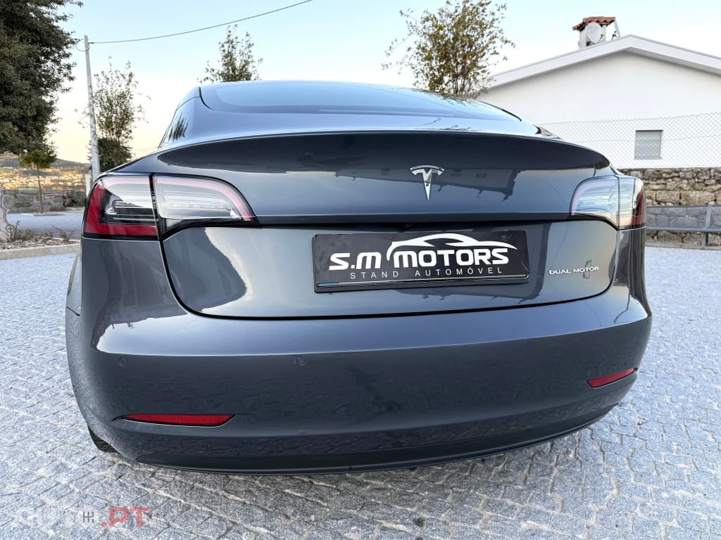 Tesla Model 3 Long-Range Dual Motor AWD