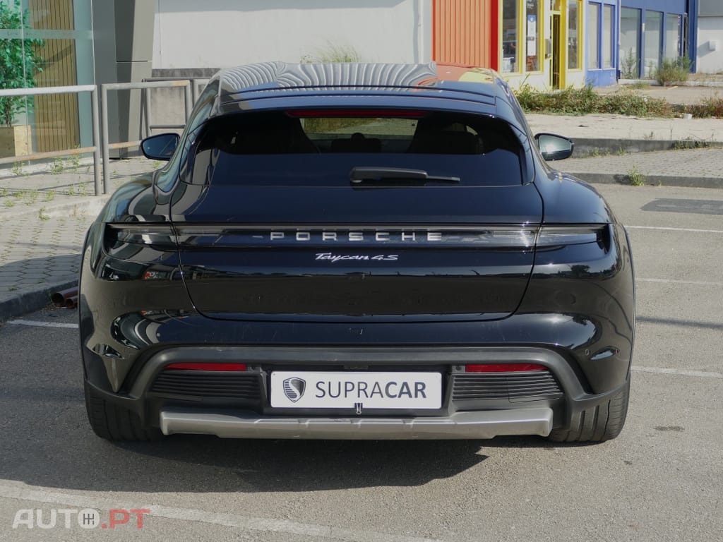 Porsche Taycan 4S