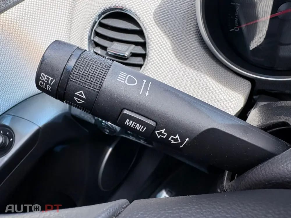 Chevrolet Cruze 1.6 LS