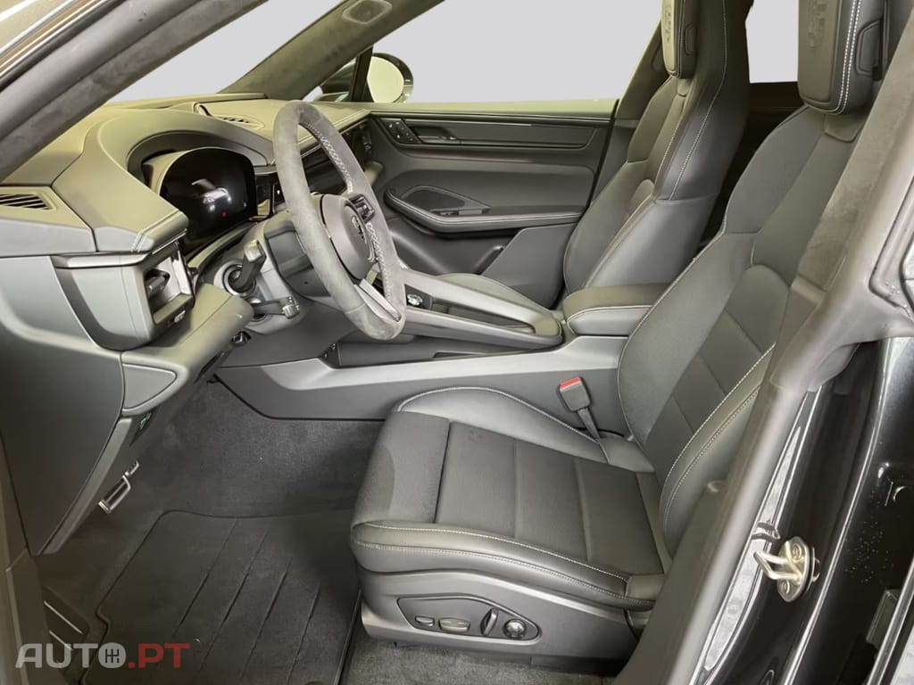 Porsche Macan I.V.A DEDUTIVEL Turbo