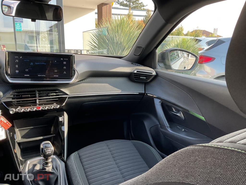 Peugeot 2008 1.2 PureTech Active Pack