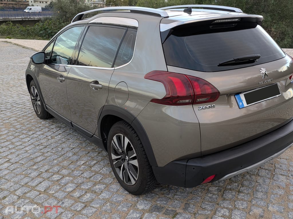 Peugeot 2008 Peugeot 2008 PureTech 110 GPF Stop&Start EAT6 Allure