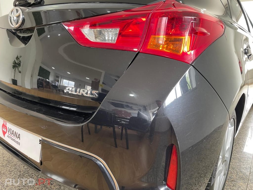Toyota Auris 1.4 D-4D Exclusive+P.Sport