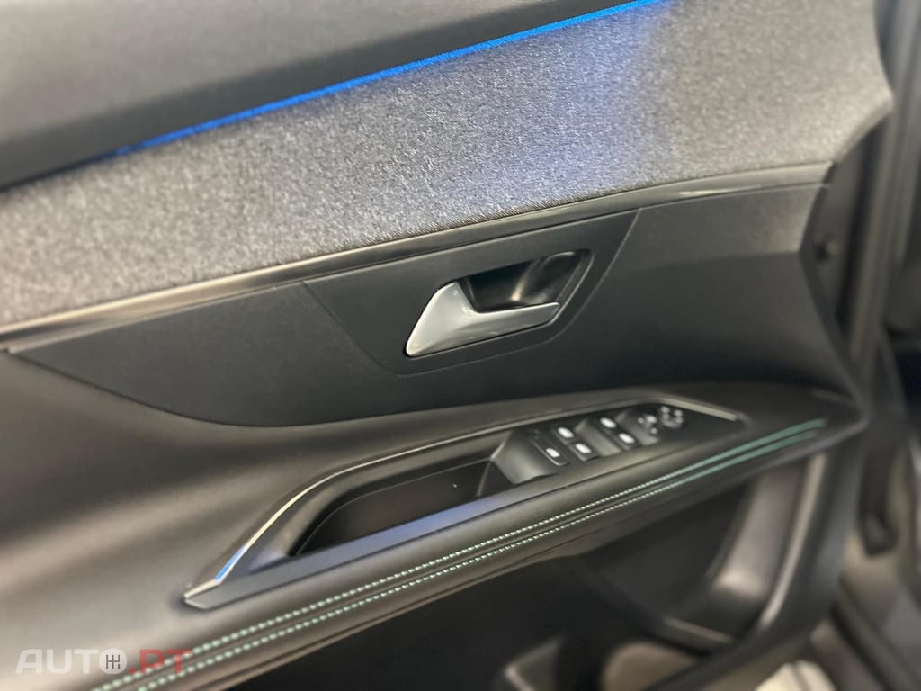 Peugeot 3008 1.6 Hybrid Allure Pack e-EAT8