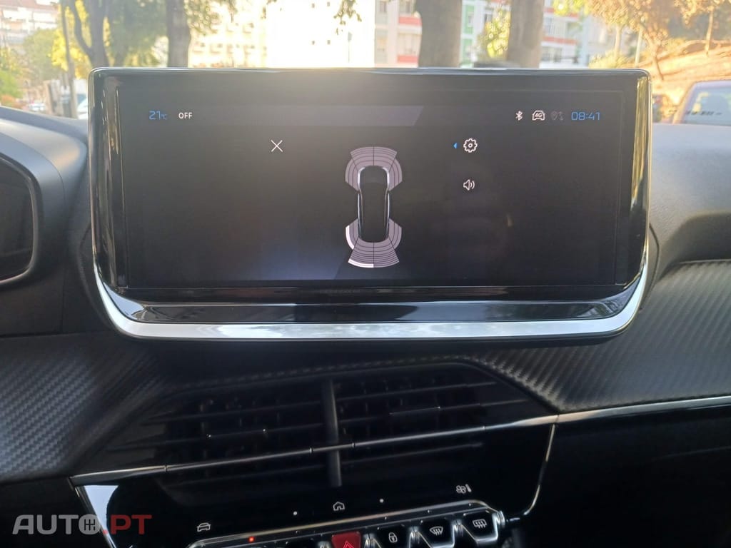 Peugeot 2008 1.2 Hybrid Allure e-DCS6
