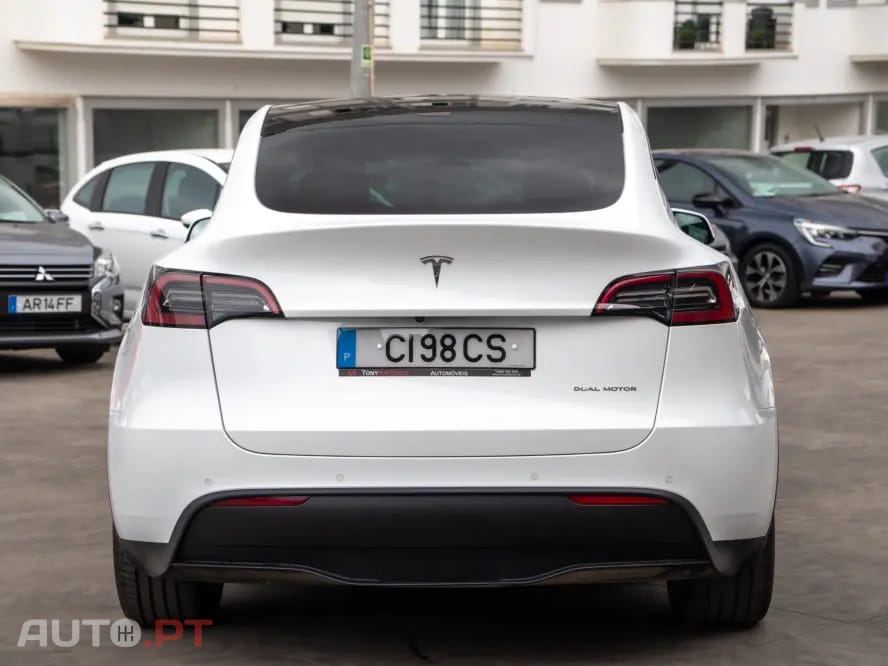 Tesla Model Y Long Range Dual Motor AWD