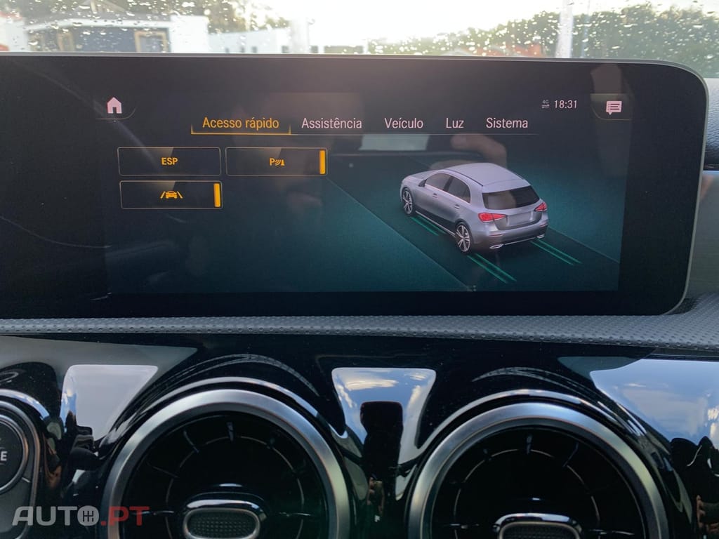 Mercedes-Benz A 250 e AMG Line