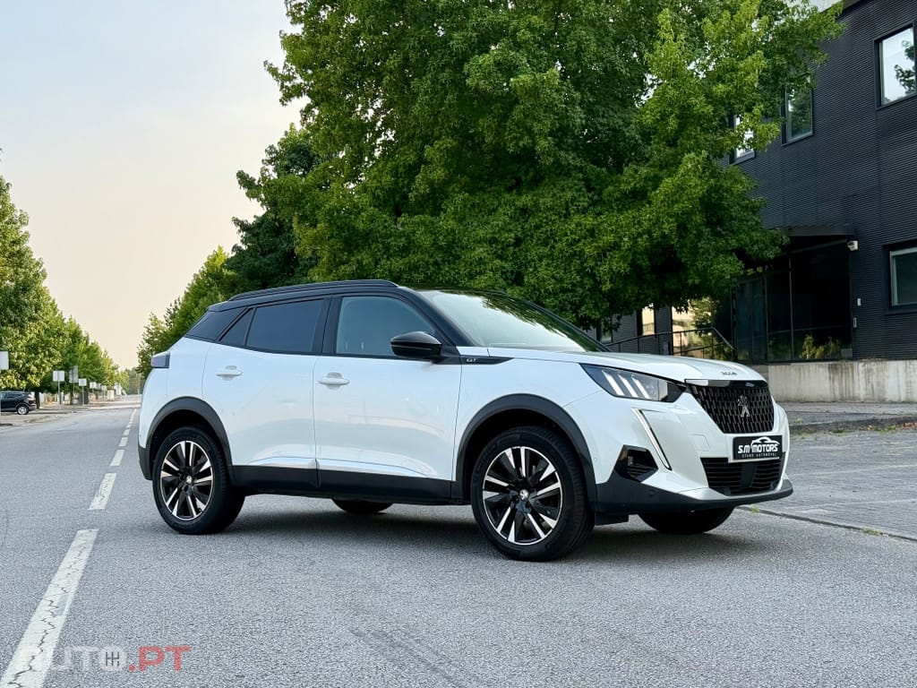 Peugeot 2008 PureTech 155 EAT8 GT
