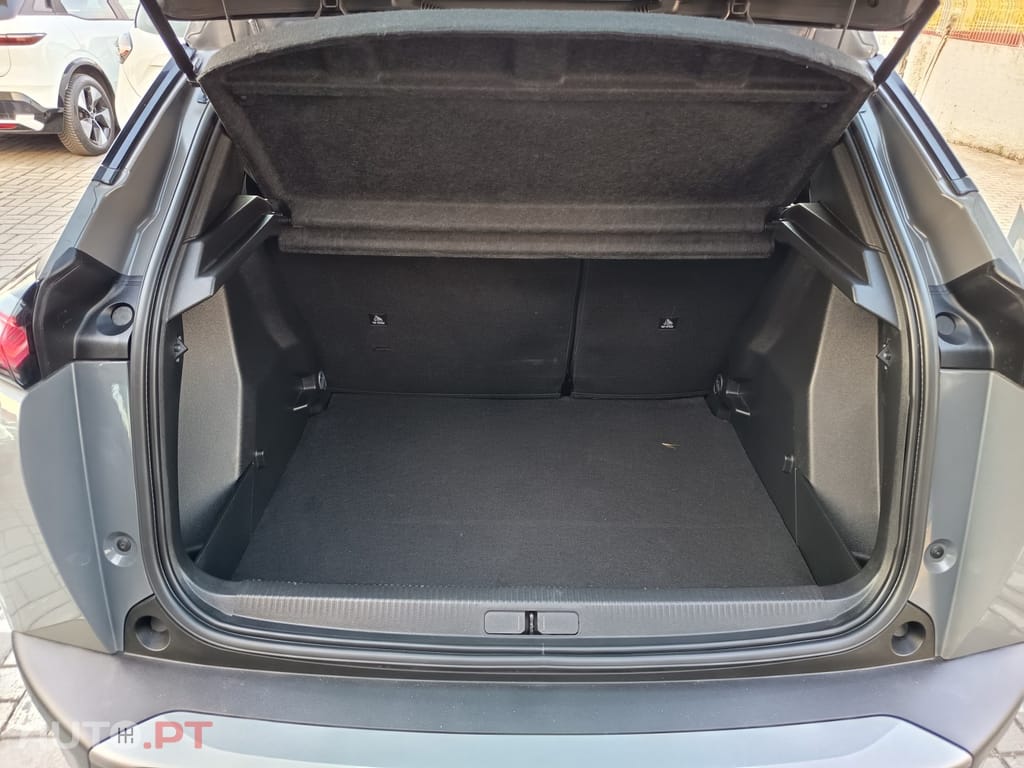 Peugeot E-2008 54 kWh Style