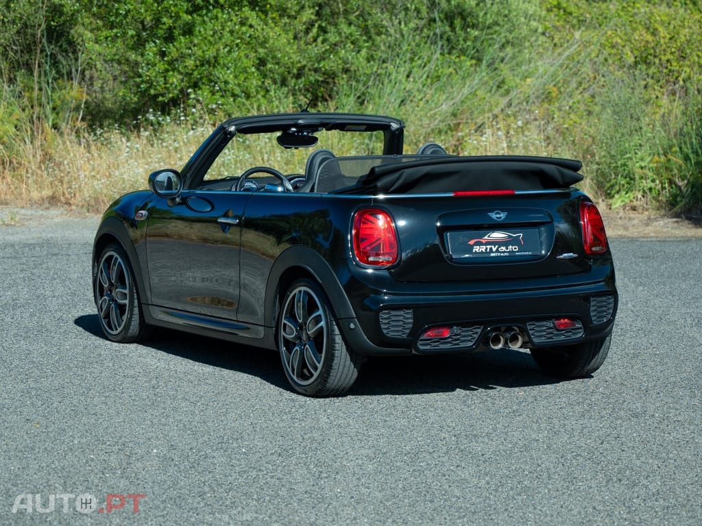 MINI Cabrio John Cooper Works Auto Desportiva