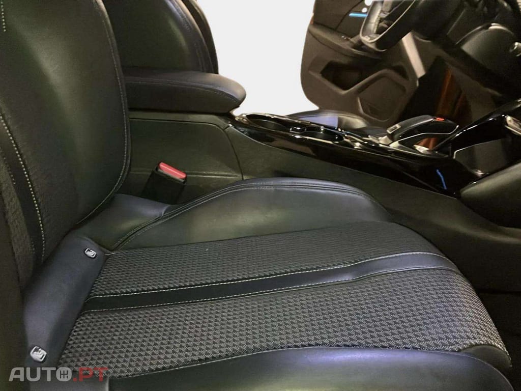 Peugeot 2008 1.5 BlueHDi GT Line EAT8