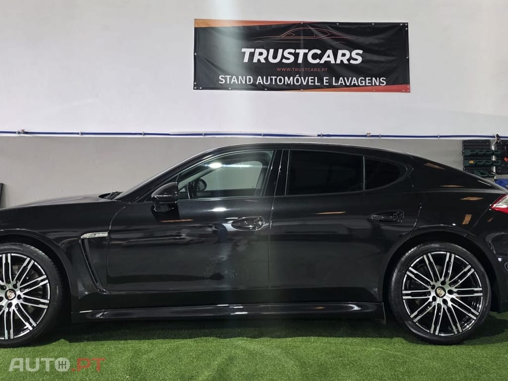 Porsche Panamera Platinum Edition