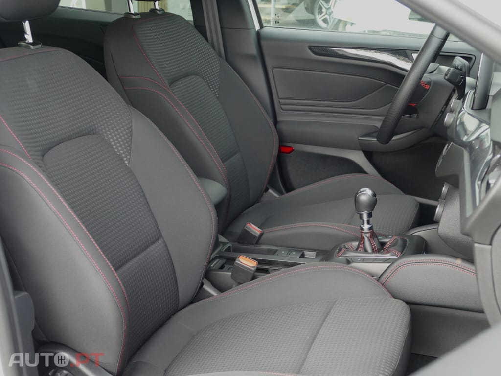 Ford Focus 1.0 EcoBoost MHEV ST-Line X