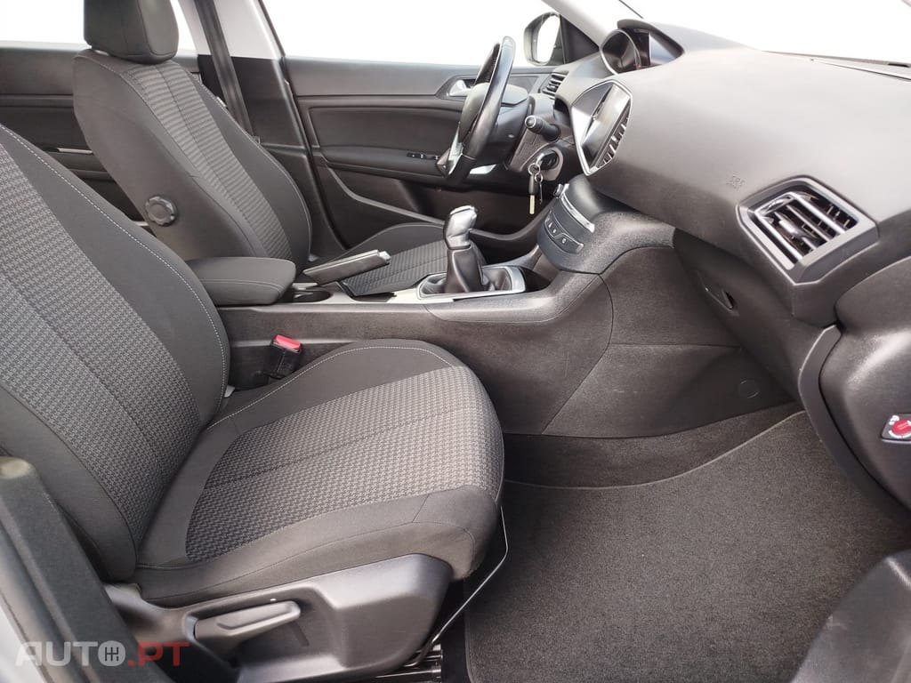 Peugeot 308 PureTech 110 Stop & Start Allure