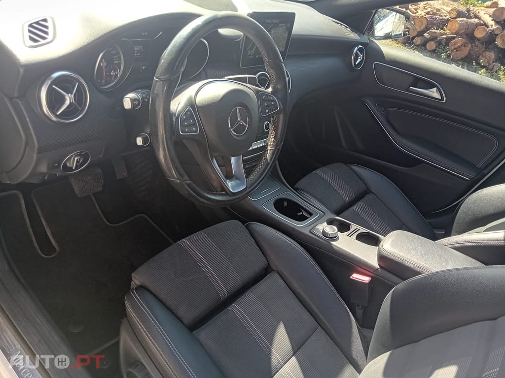 Mercedes-Benz A 200 D 4matic c/auto
