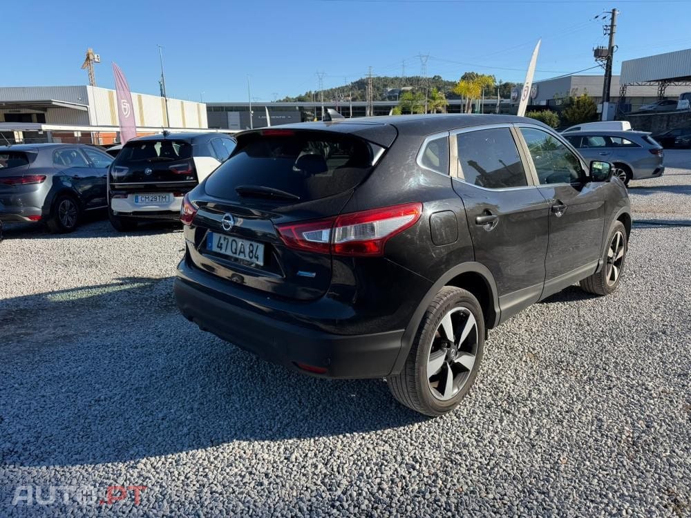 Nissan Qashqai 1.5 dCi N-Connecta 18