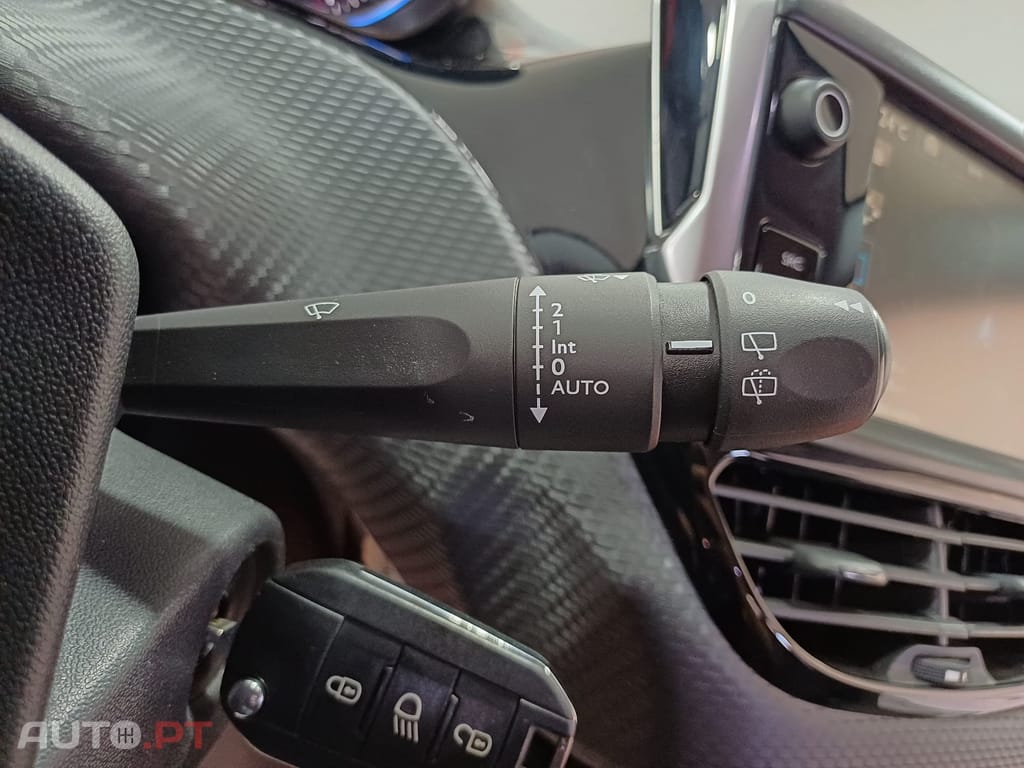 Peugeot 2008 1.2 PureTech Allure