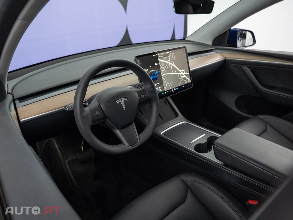 Tesla Model Y Long Range Tração Integral