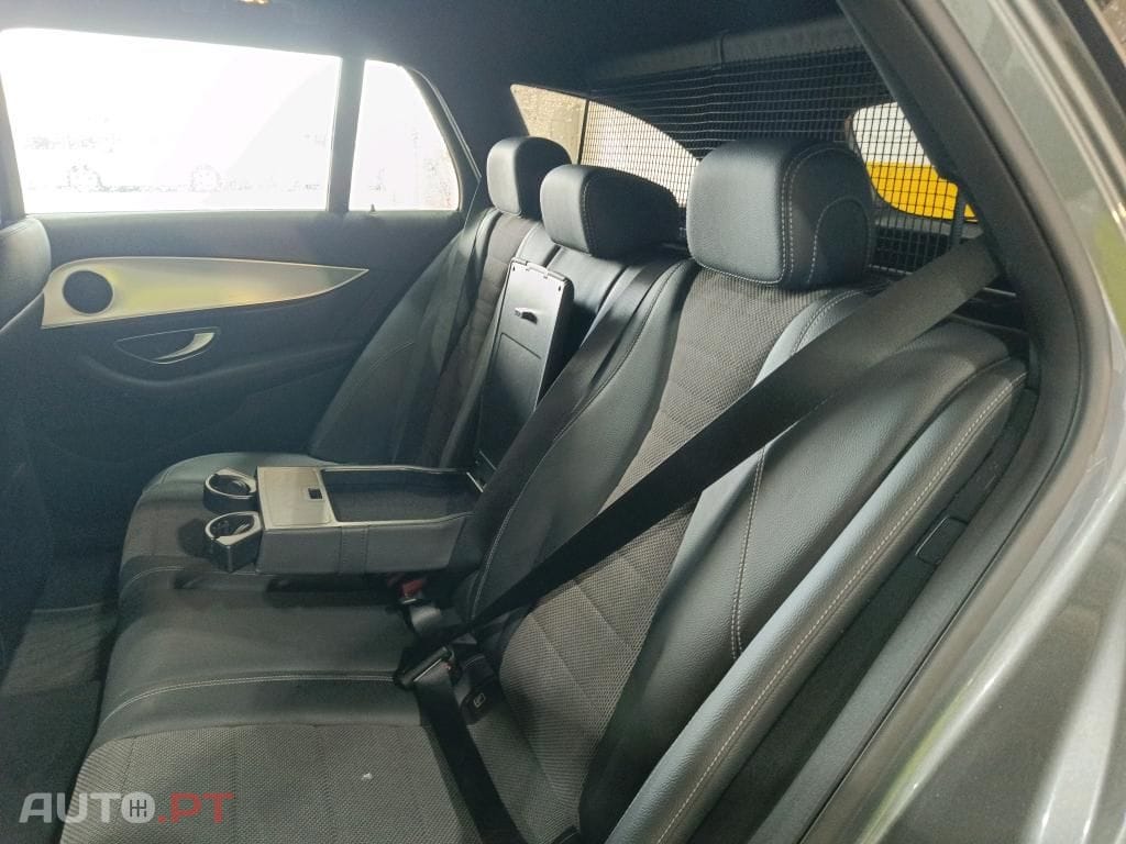 Mercedes-Benz E 300 de Avantgarde