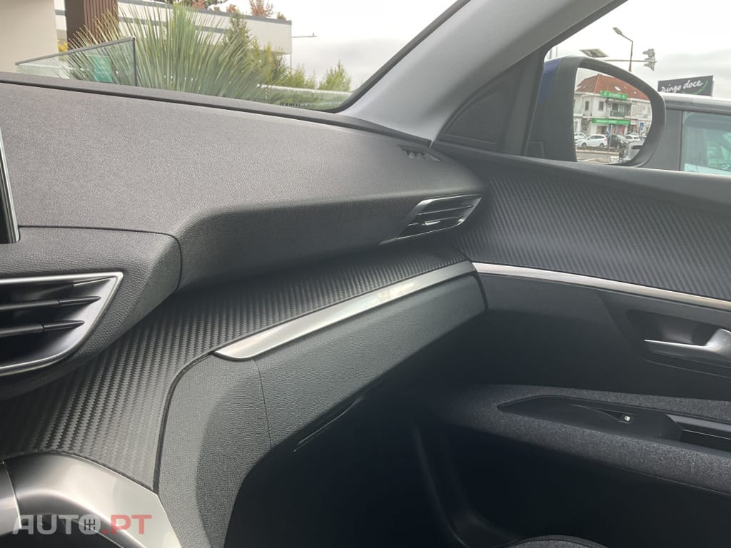 Peugeot 3008 1.5 BlueHDi Active