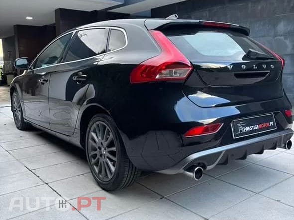 Volvo V40 1.6 D2 R-Design