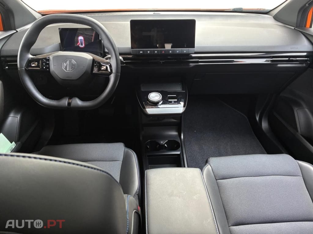 MG MG4 77 kWh Extended Range Luxury