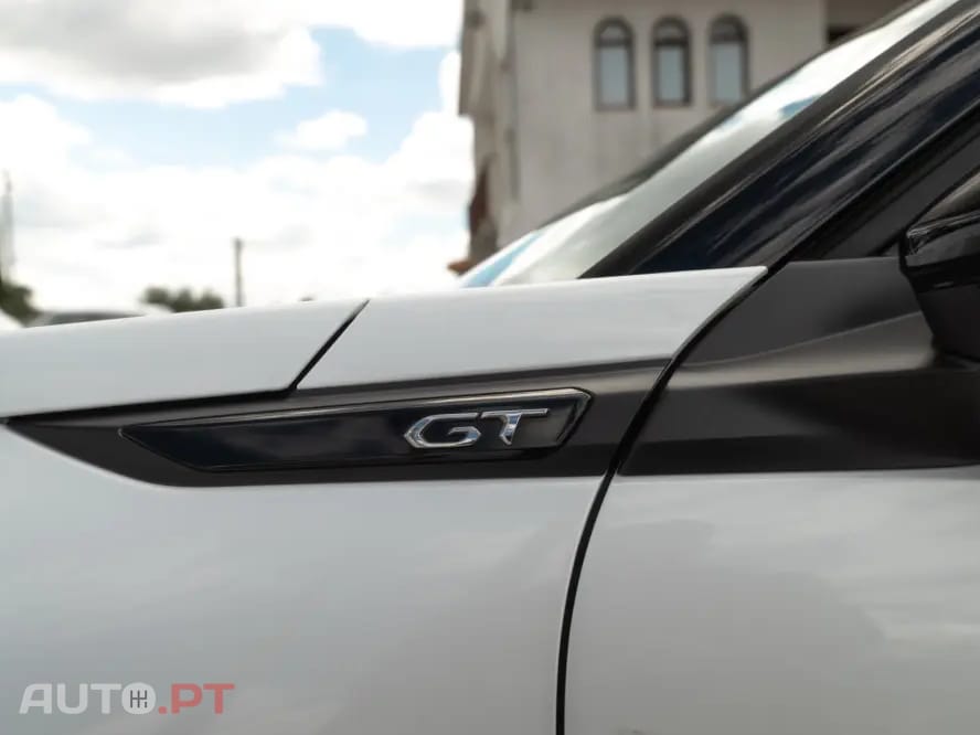 Peugeot 2008 1.5 BlueHDi GT EAT8