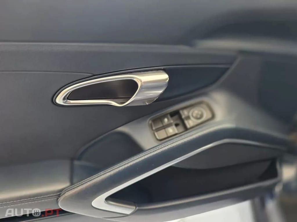 Porsche 911 Carrera 4 PDK